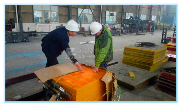 11��13������͑��¡�Ѕ��^ϴɰ����һ�w�C�O��